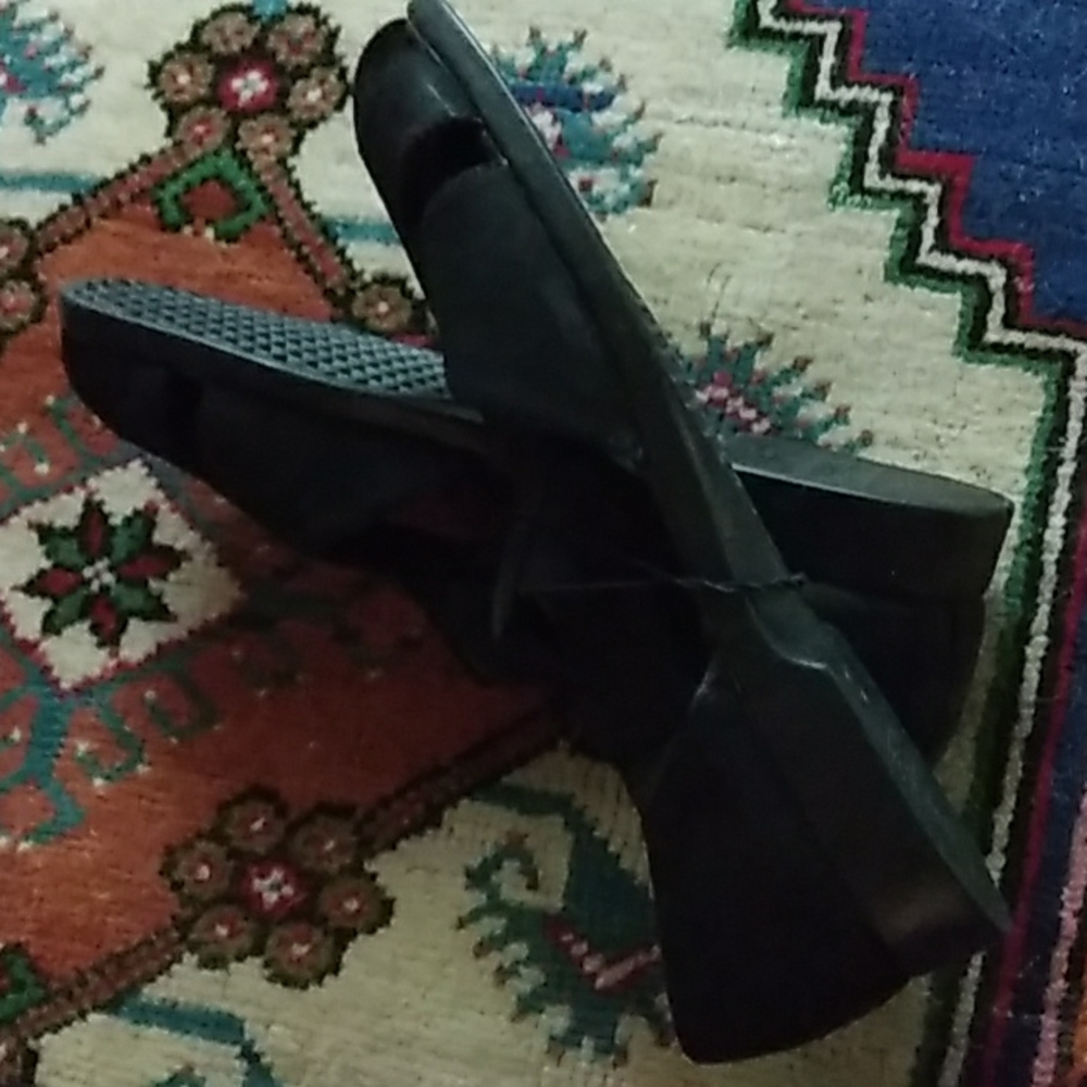 Shoes - Picture 2 of 2
